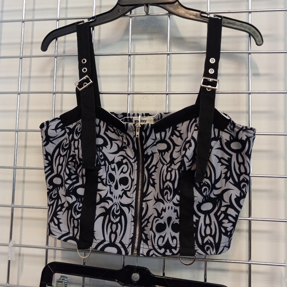 Widow,Lip service sister brand skirt set! Tribal tattoo punk print w spiked belt - Picture 4 of 7